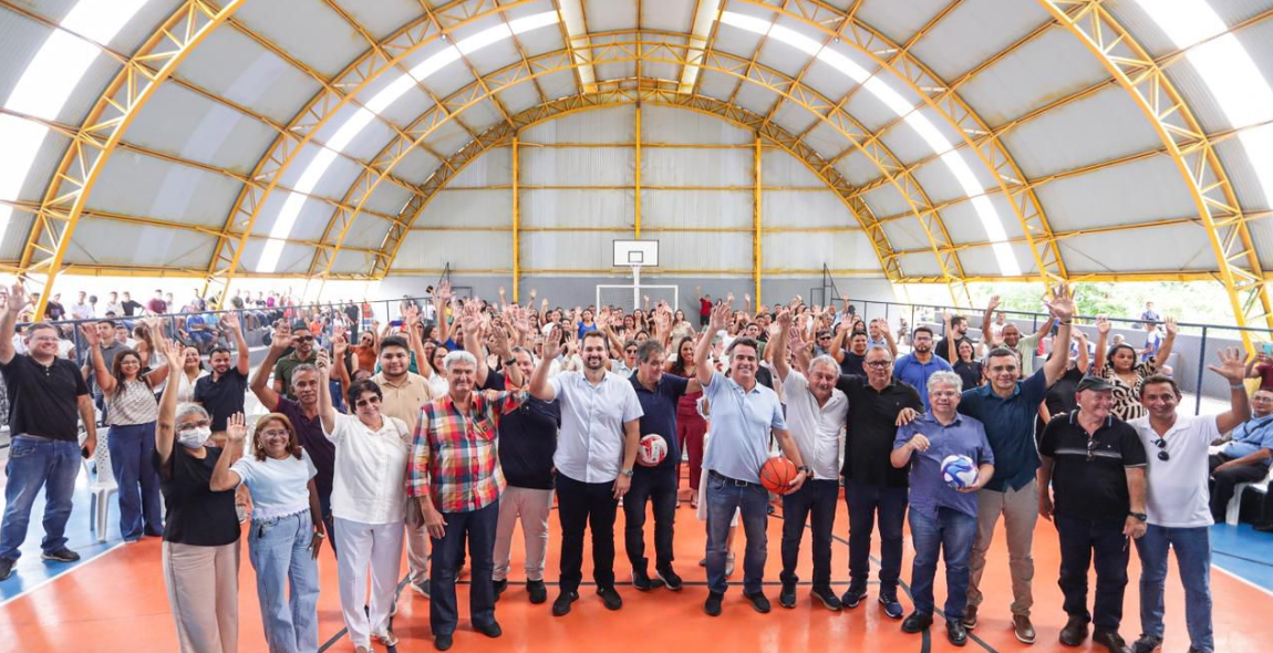 Inauguração de quadra escolar em União