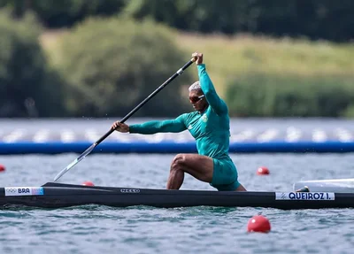 Isaquias Queiroz conquista medalha de prata na Copa do Mundo de canoagem