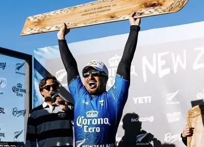 Italo Ferreira campeão da etapa da Nova Zelândia