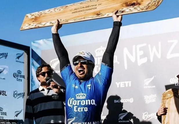 Italo Ferreira campeão da etapa da Nova Zelândia