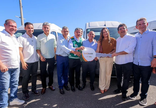 Jardim do Mulato recebe Van do MobSUAS e fortalece o trabalho da assistência social no município