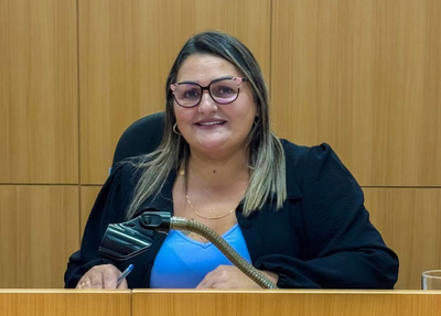 Justiça Eleitoral cassa prefeita Jussara Caçapava
