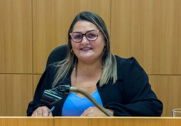 Justiça Eleitoral cassa prefeita Jussara Caçapava
