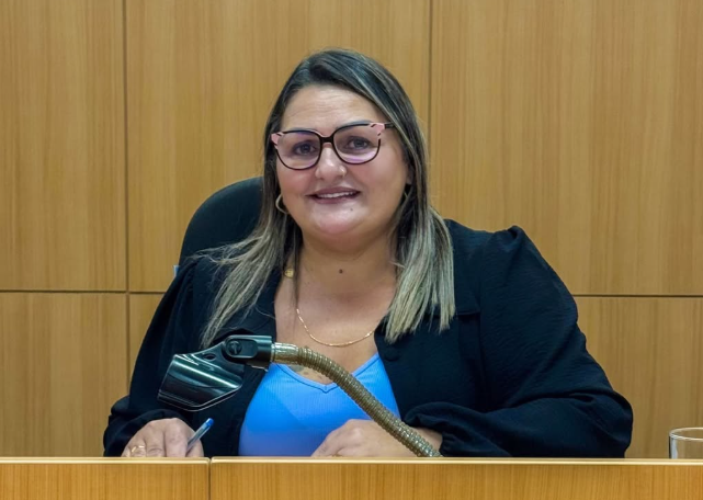 Justiça Eleitoral cassa prefeita Jussara Caçapava