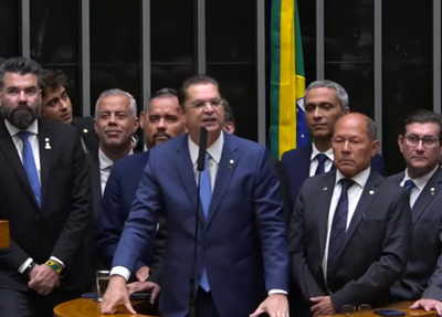 Líder do PL na Câmara dos Deputados diz que partido apoiará escala 4x3