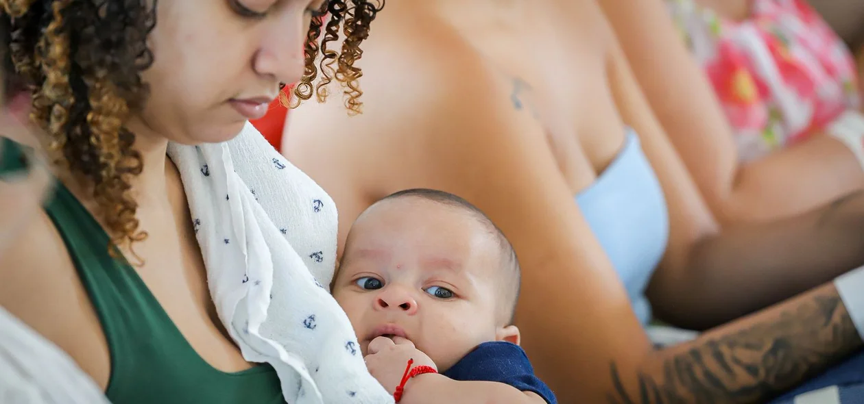 Mãe com o seu bebê