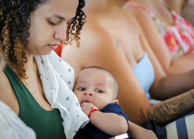 Mãe com o seu bebê