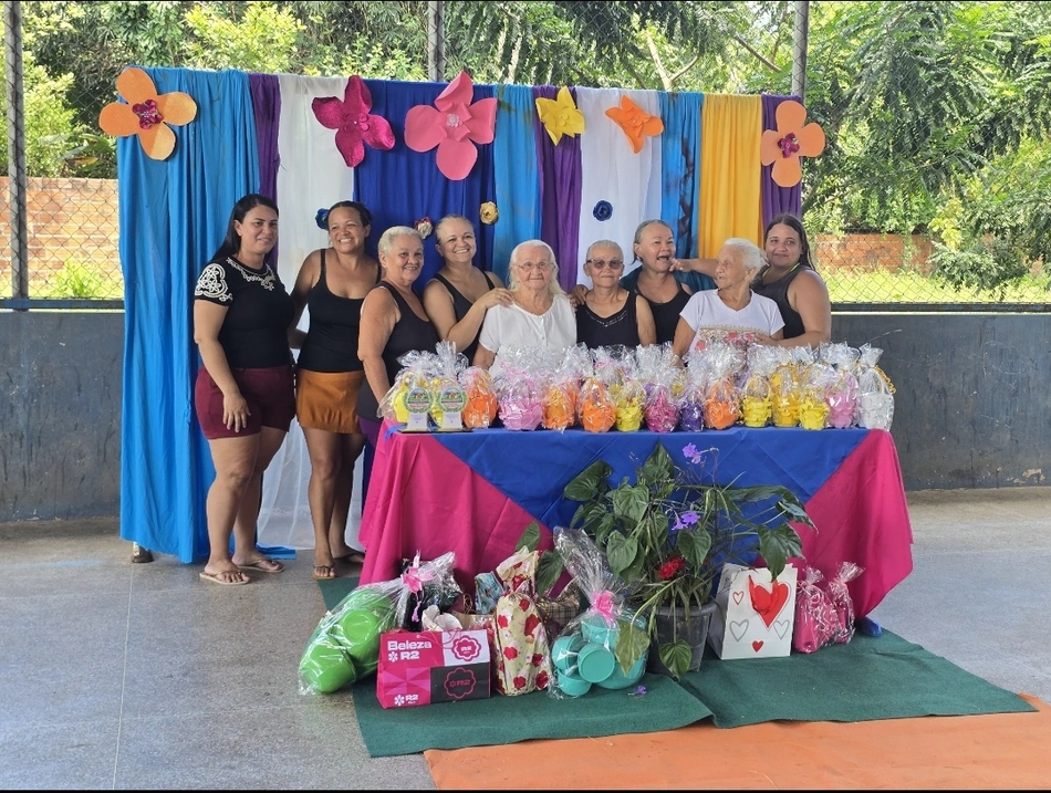 Mães reunidas durante evento