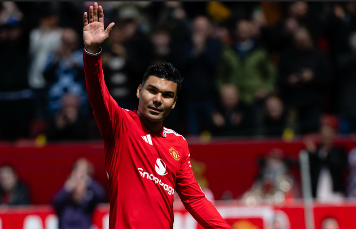 Manchester United derrota o Nottingham na despedida de Casemiro
