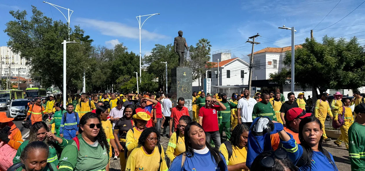 Manifestação na Avenida Frei Serafim