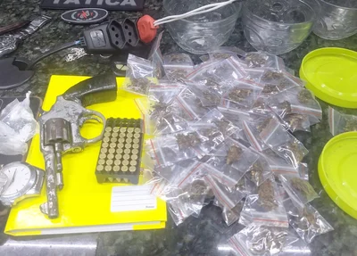 Material apreendido pela Polícia Militar