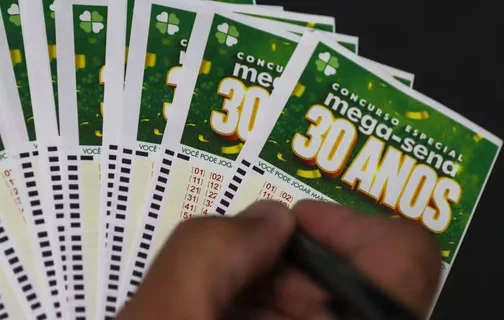 Mega-Sena 30 anos sorteia prêmio histórico de R$ 320 milhões neste domingo (24)