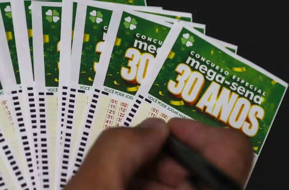 Mega-Sena 30 anos sorteia prêmio histórico de R$ 320 milhões neste domingo (24)