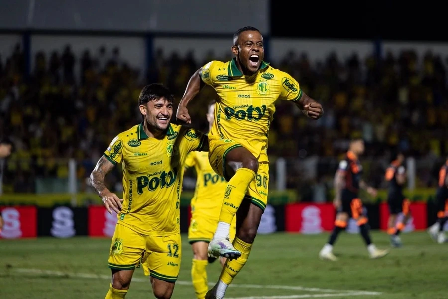 Mirassol vence Corinthians e empurra Timão para a zona de rebaixamento