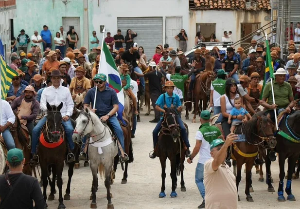 Missa e Festa do Vaqueiro celebram tradição, fé e identidade cultural em Lagoa do Barro do Piauí