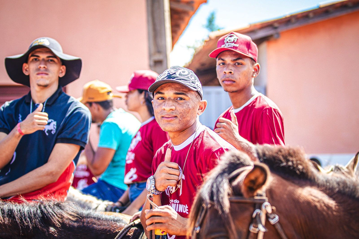 Nona edição da Cavalgada do Vale do Canindé reúne multidão e celebra tradição em Amarante