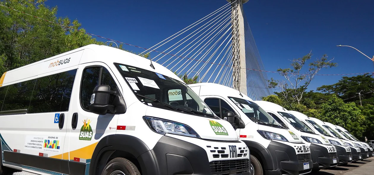 Novas vans entregues para municípios piauienses