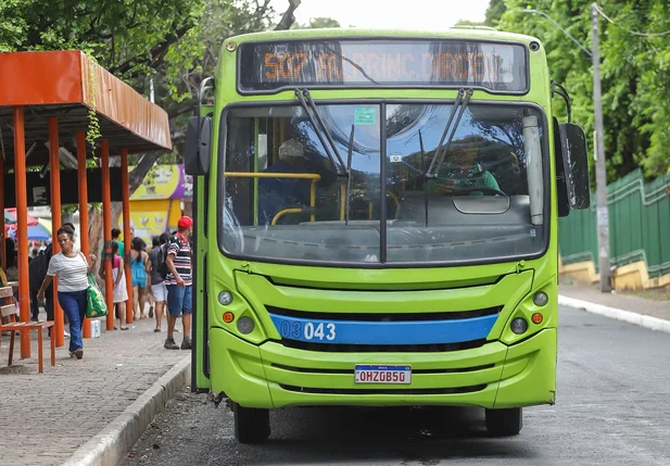 Ônibus no Centro de Teresina