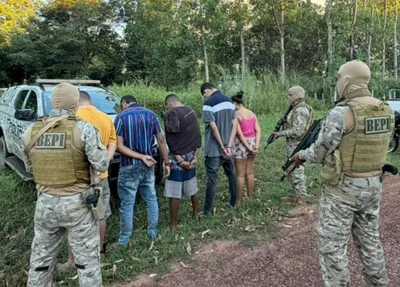 Operação da Polícia Militar terminou com cinco pessoas presas
