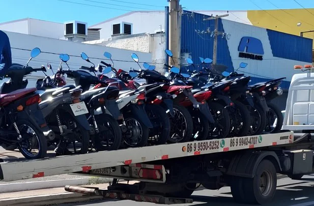 Operação terminou com apreensão de 14 motocicletas