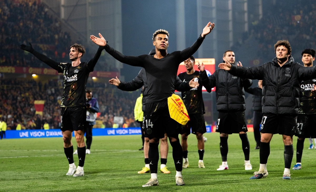 Paris Saint-Germain conquista o título francês após vitória sobre o Lens