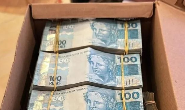 PF encontra R$ 500 mil na casa de policial civil