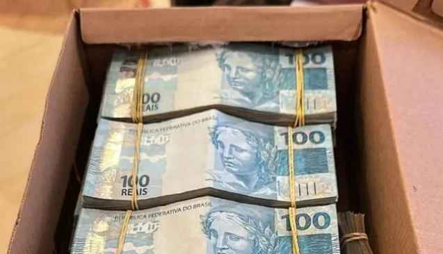 PF encontra R$ 500 mil na casa de policial civil