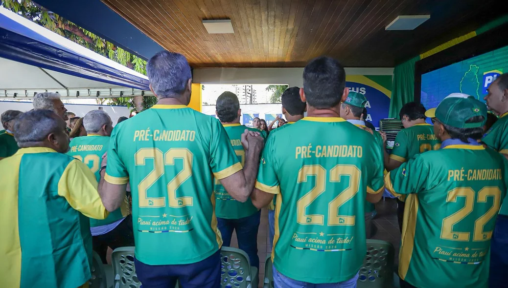 Pré-candidatos usaram camisa com número 22