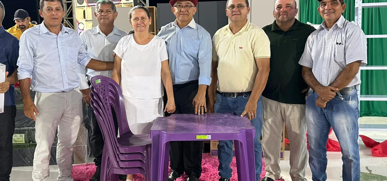 Prefeito Abdoral Melo destacou a importância das mães durante discurso realizado no evento deste sábado