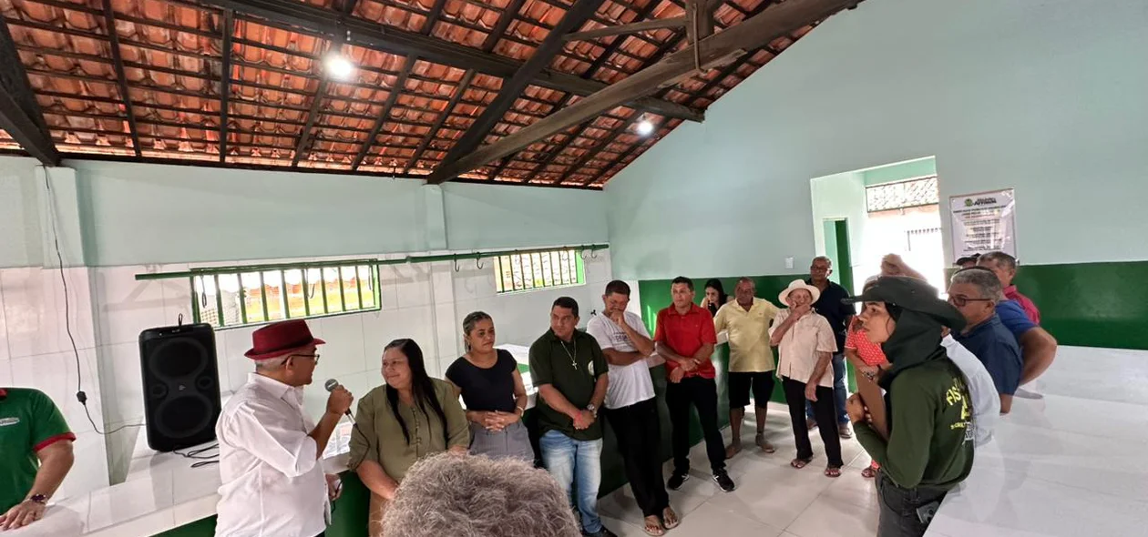 Prefeito Abdoral Melo reinaugura Mercado Público