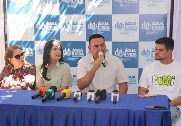Prefeito Rogério Castro apresenta programa histórico de universalização do acesso à água para zona rural do município