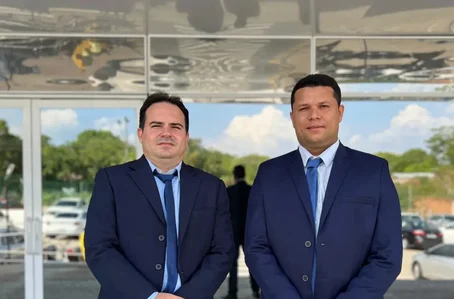 Prefeito Ronielton Costa de Oliveira e vice-prefeito Gerlano Reis Dantas