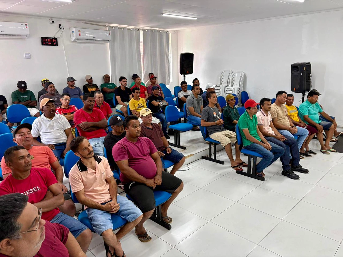 Prefeitura de Esperantina realiza capacitação sobre segurança do trabalho e uso de EPIs para garis