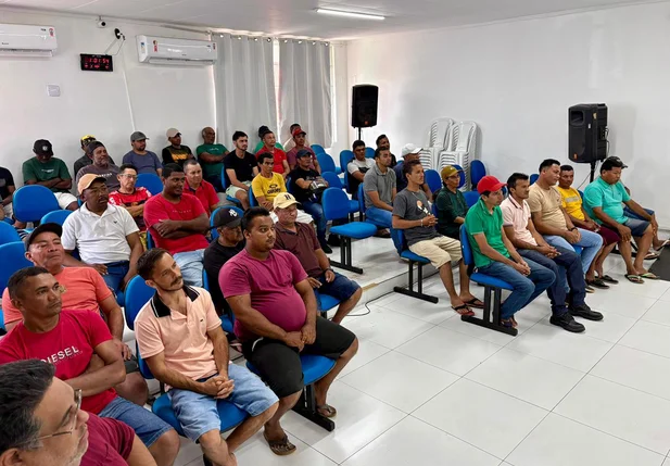 Prefeitura de Esperantina realiza capacitação sobre segurança do trabalho e uso de EPIs para garis