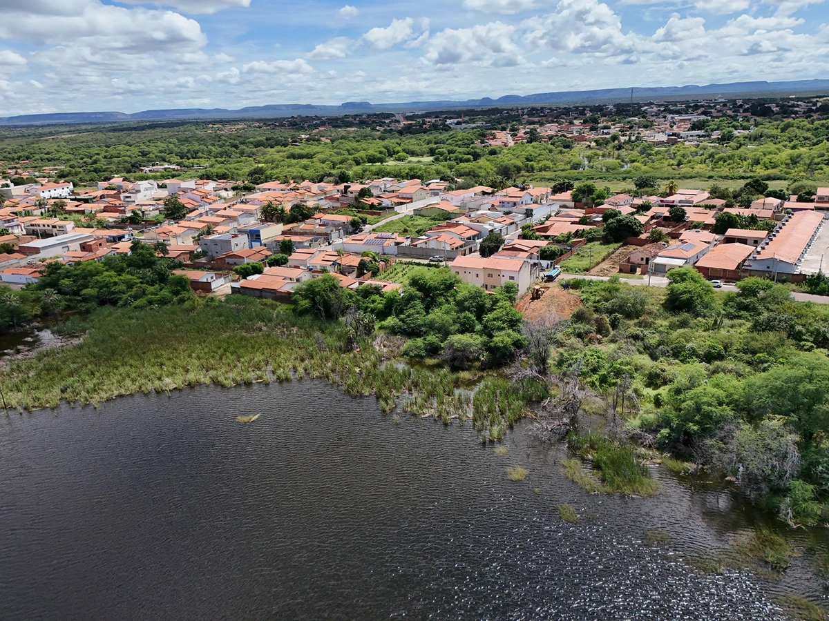 Prefeitura de São Raimundo Nonato inicia obras de drenagem na Lagoa do Mato para combater alagamentos