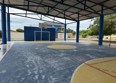 Quadra esportiva Lozinha Bezerra é alvo de vândalos