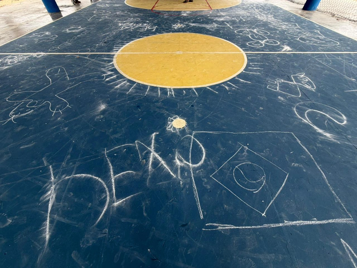 Quadra esportiva Lozinha Bezerra em Parnaíba é alvo de vândalos