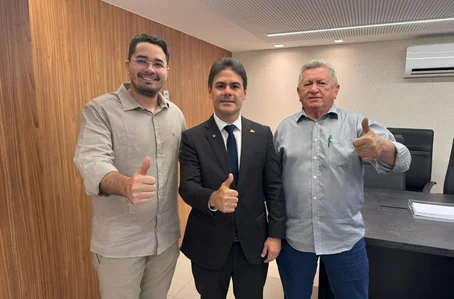 Severo Eulálio destaca novos investimentos para Dom Expedito Lopes ao lado de lideranças do município