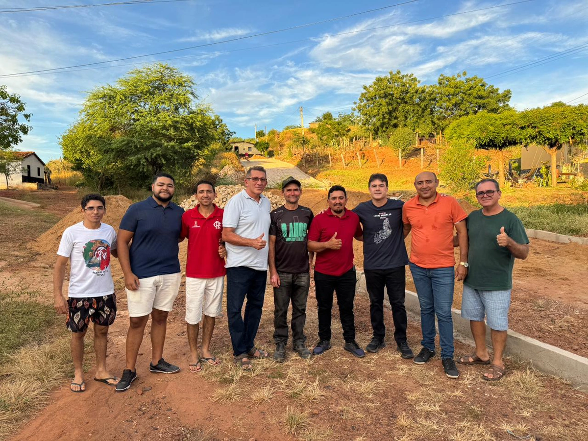 Severo Eulálio visita obras de pavimentação na zona rural de Picos e destaca melhorias em Pedra Rolada e Capitão de Campos