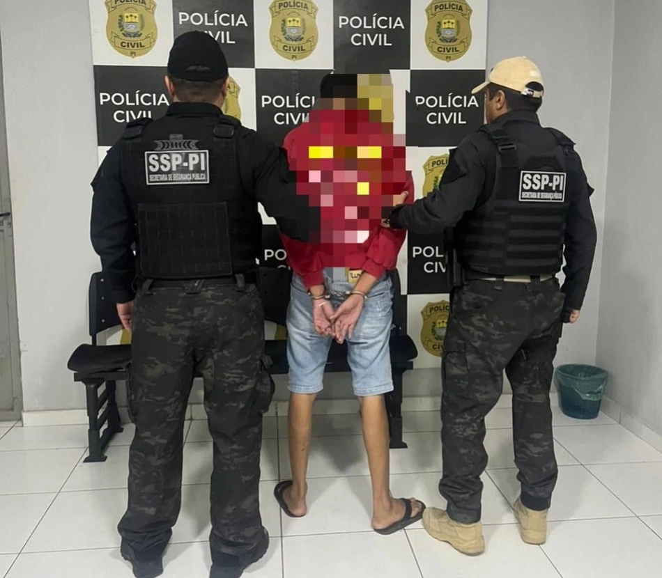 Suspeito é preso durante operação após polícia identificar mandado em aberto