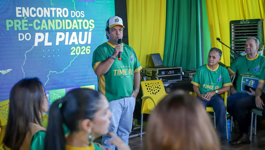 Tiago Junqueira durante evento do PL