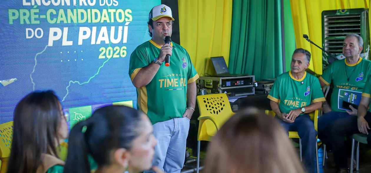 Tiago Junqueira durante evento do PL