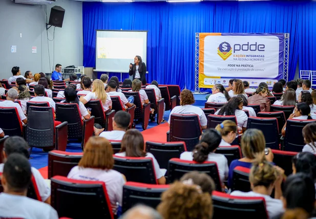 Timon realiza capacitação para fortalecer gestão e prestação de contas nas escolas municipais