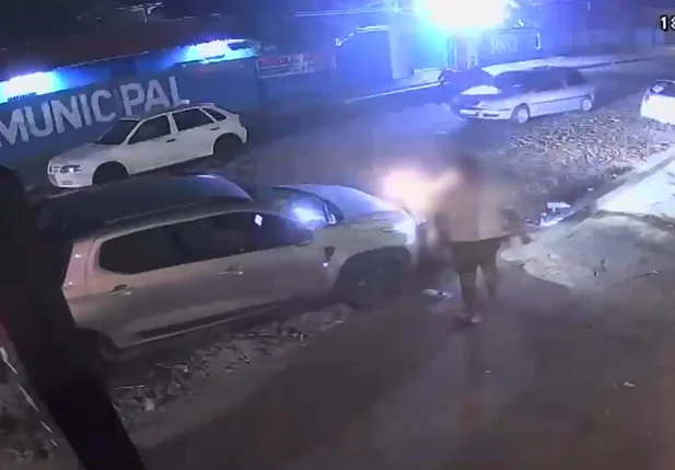 Três pessoas agrediram a vítima, que depois foi atropelada
