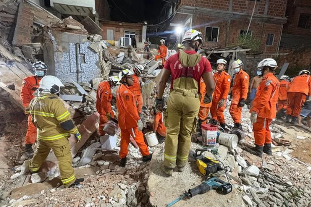 Três pessoas morrem após desabamento de prédio em Salvador
