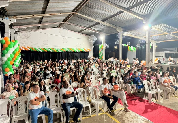 Uma noite inesquecível de união, emoção e celebração em Miguel Leão