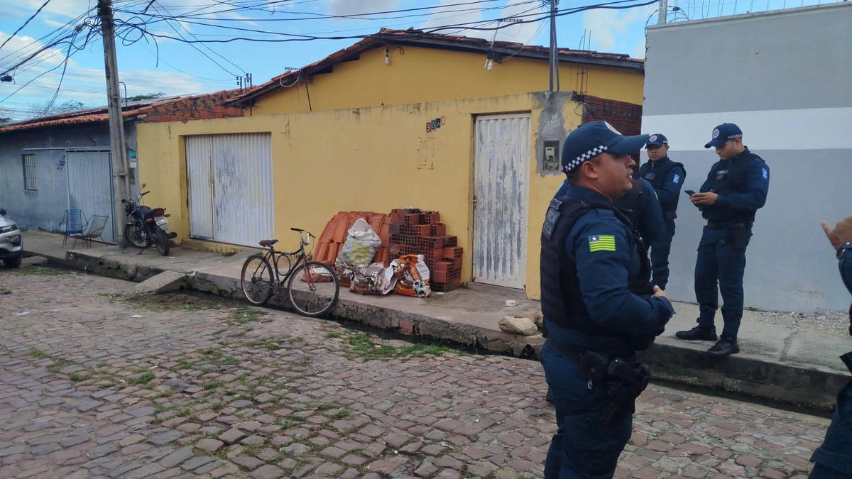 Vítima foi alvejada com disparos de arma de fogo no conjunto Manoel Evangelista