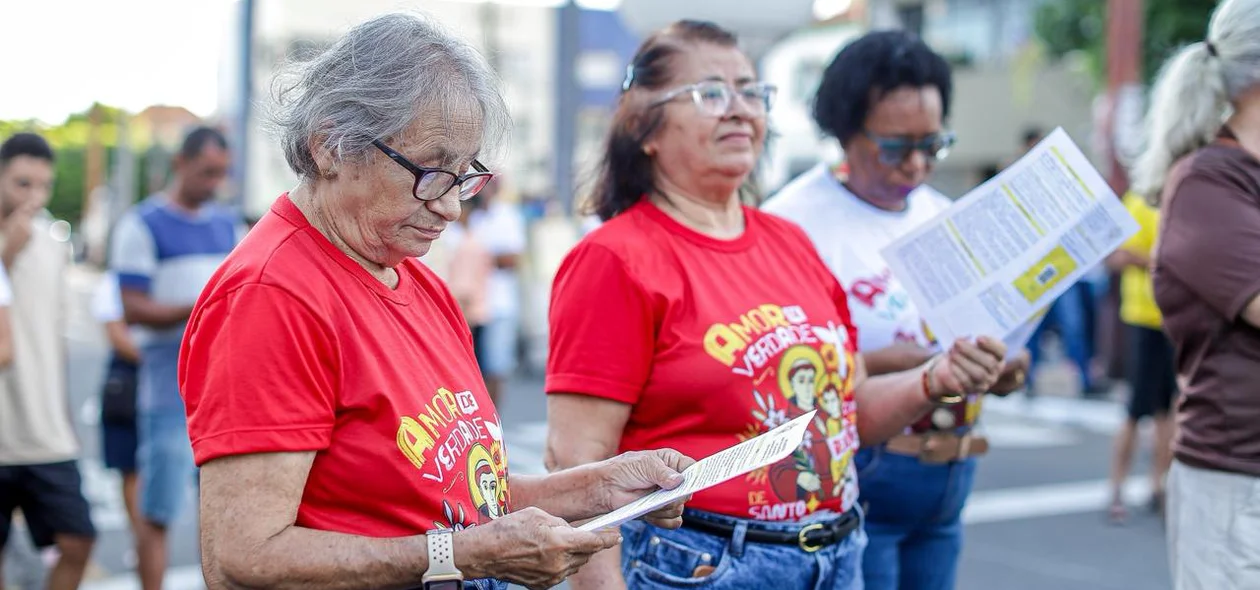 A Caminhada é considerada uma das maiores manifestações públicas de fé do Piauí.