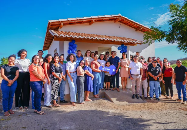 A solenidade contou com a presença do prefeito Gilson Castro e a participação da equipe da Secretaria Municipal de Assistência Social