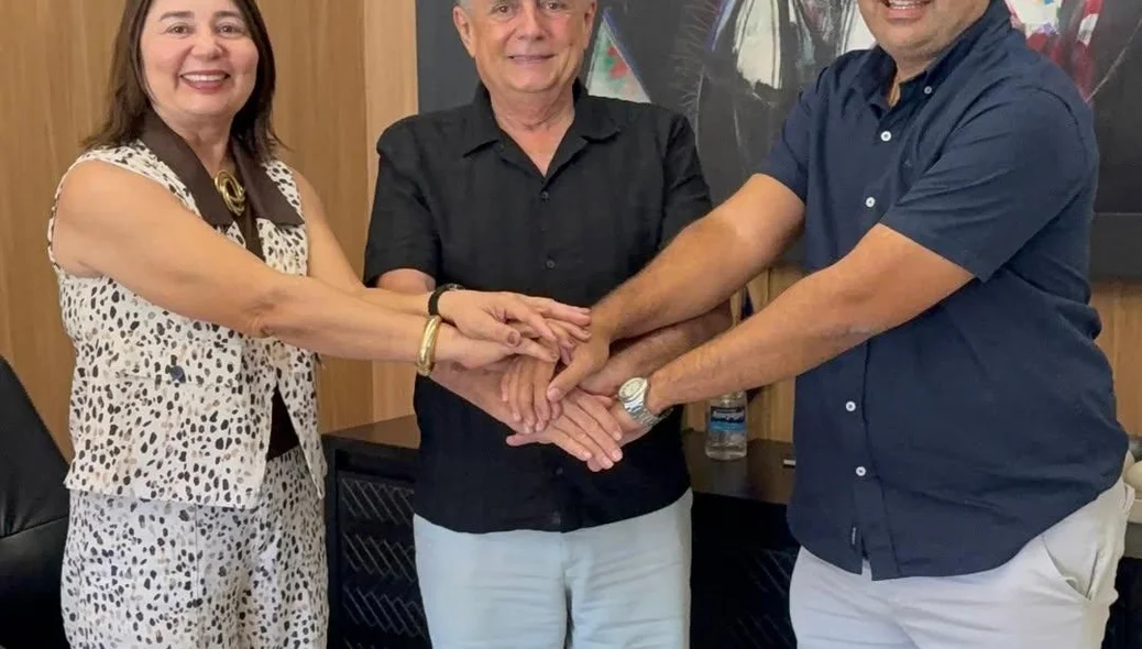 A vice-prefeita de Francisco Ayres, Ana Nere, e seu esposo, Josiel Rocha, também se reuniram no gabinete do parlamentar